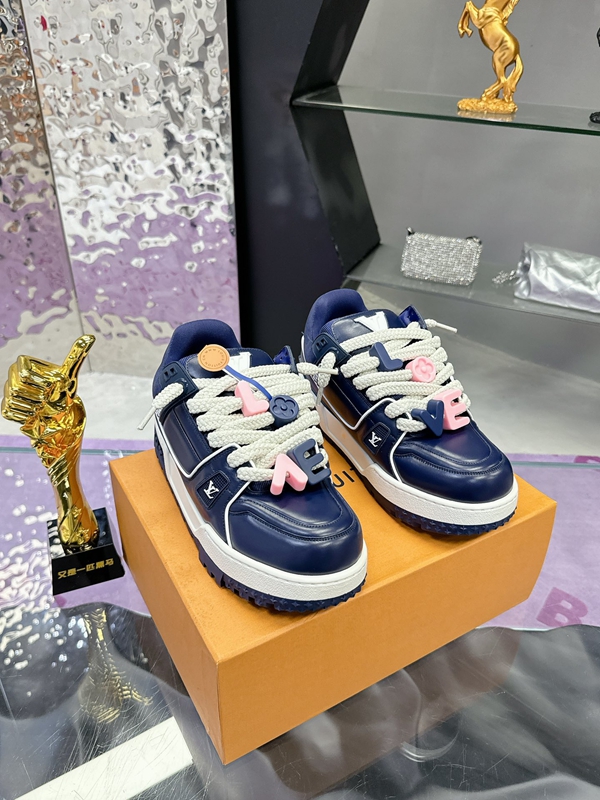 ルイヴィトン靴背面デザイン